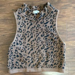 Cropped cheetah print tank